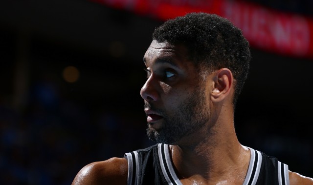 21+20+10+8?22年前的今天：邓肯总决赛G6砍准四双 率队夺冠