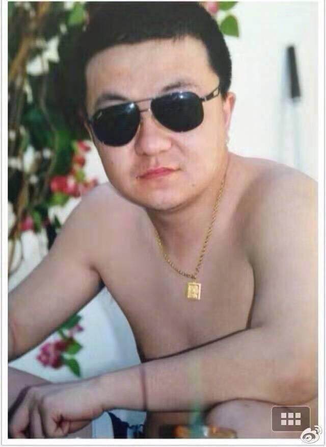 001ivvdhly1gwskbcldznj60hs0oc75402.jpg